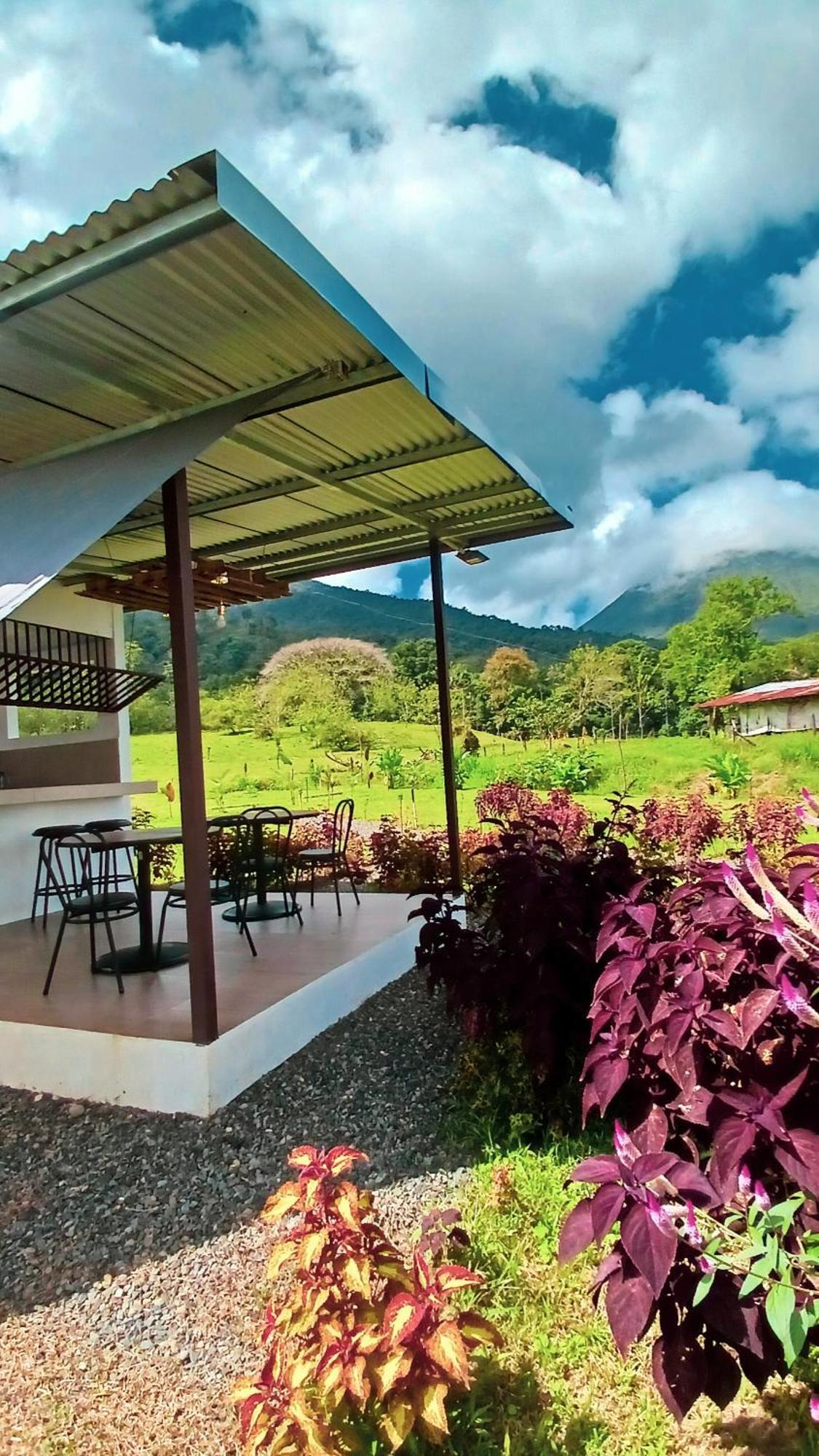 Flora Glamping De Abuela Villa La Fortuna ภายนอก รูปภาพ
