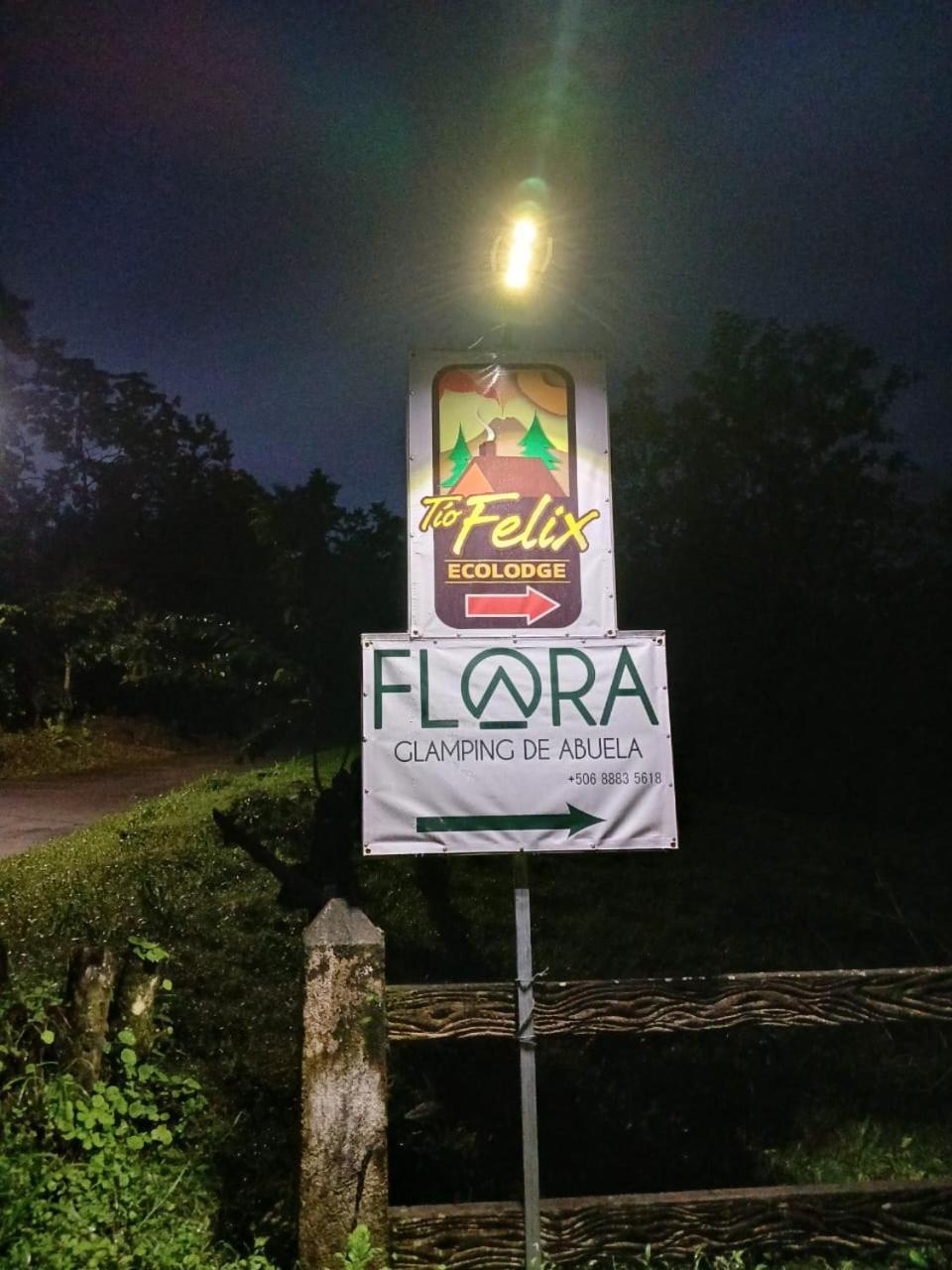 Flora Glamping De Abuela Villa La Fortuna ภายนอก รูปภาพ